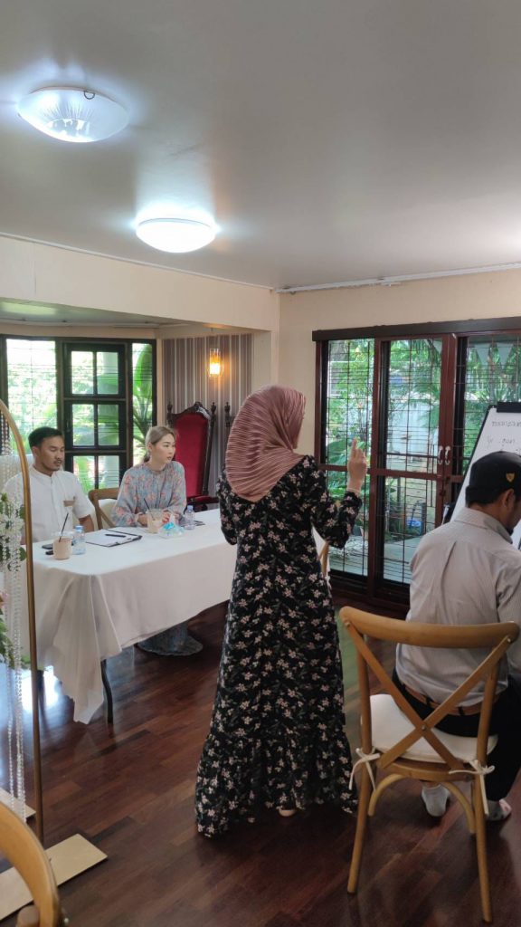 A learner at ARAYA House during the private course