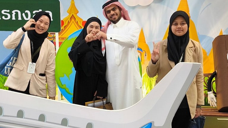 ทีมงาน ARAYA ที่กรมการกงสุล — บริการรับรองนิติกรณ์เอกสารนิกะห์เพื่อใช้ในต่างประเทศ